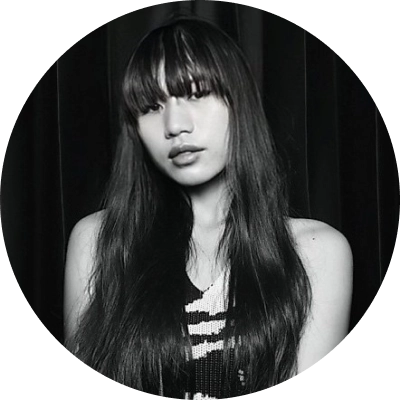 Sunaree Ko, tarot reader